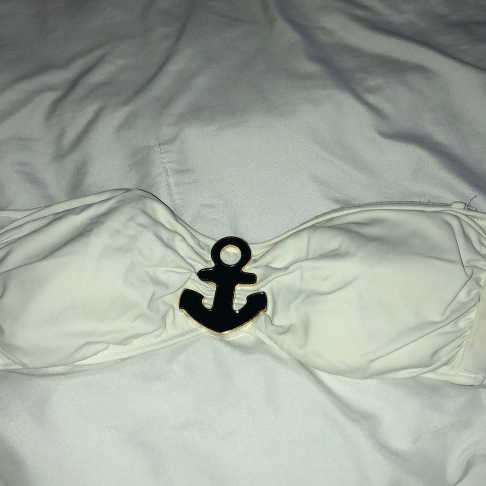 Strapless bikini top
